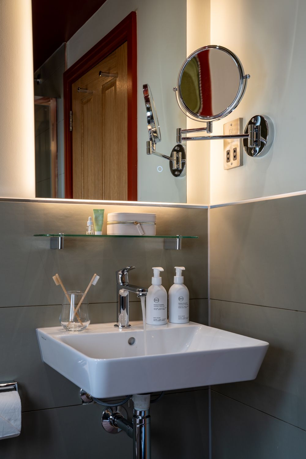 family bedroom ensuite bathroom