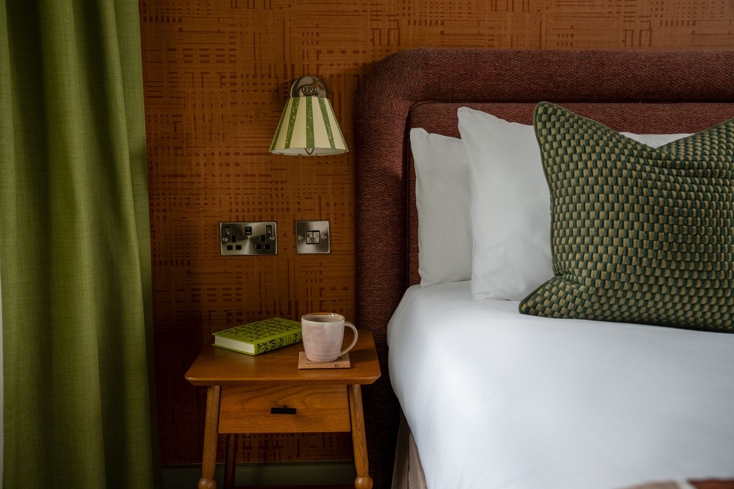 small cosy double bedroom